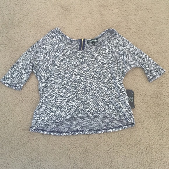 Navy & white crop sweater with back zipper detail