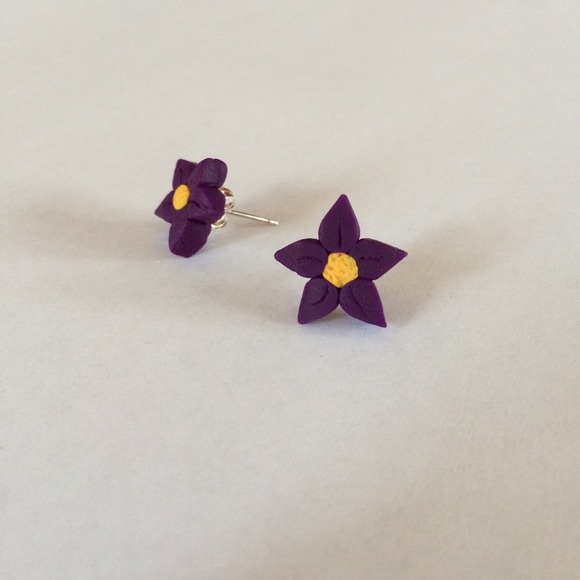 Pretty Purple Star Shaped Flower Earrings