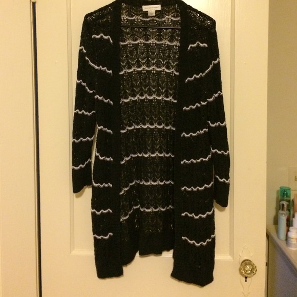 Nave blue and white long knitted cardigan