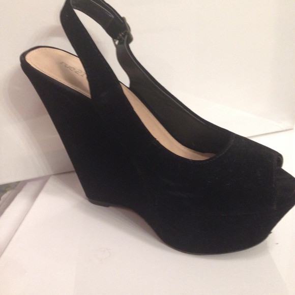 Black suede wedge shoes - Picture 4 of 4