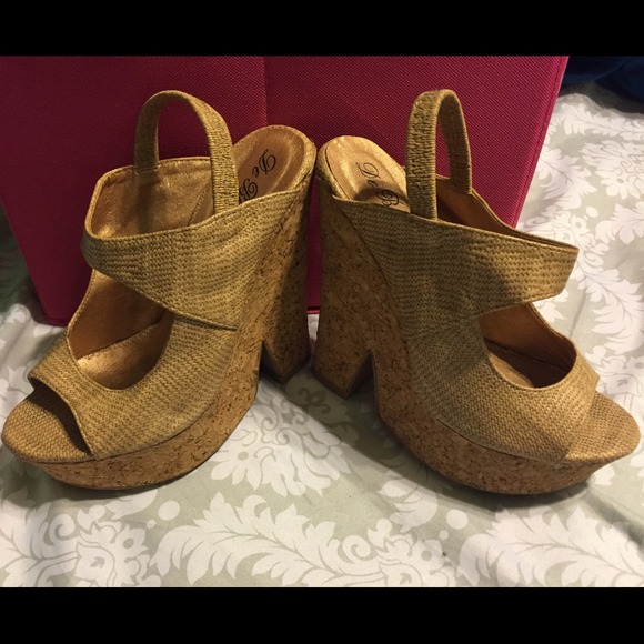 Shoes, high heels wedge