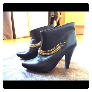 Marc by Marc Jacobs black leather booties Sz 37