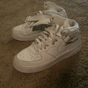White high top air force one 5y