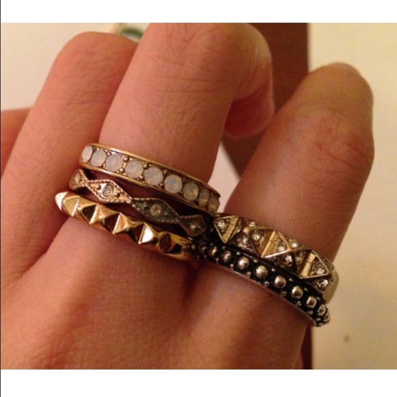 ❌❌SOLD❌❌    5 Stacking Rings - Picture 2 of 2