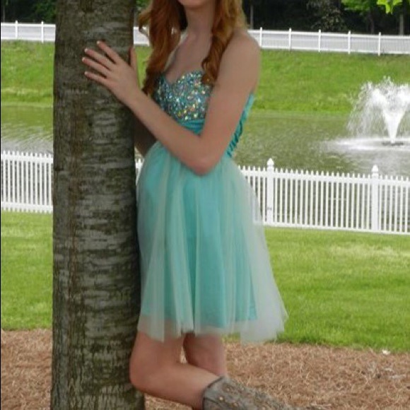 Prom dress - Picture 4 of 4