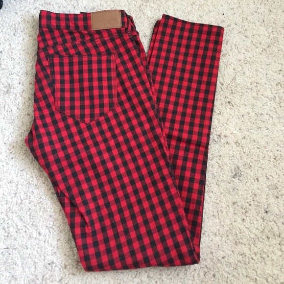 Black and red checkered pants H&M