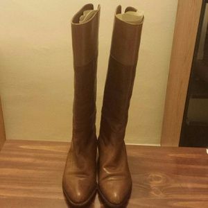 Vintage brown leather boots