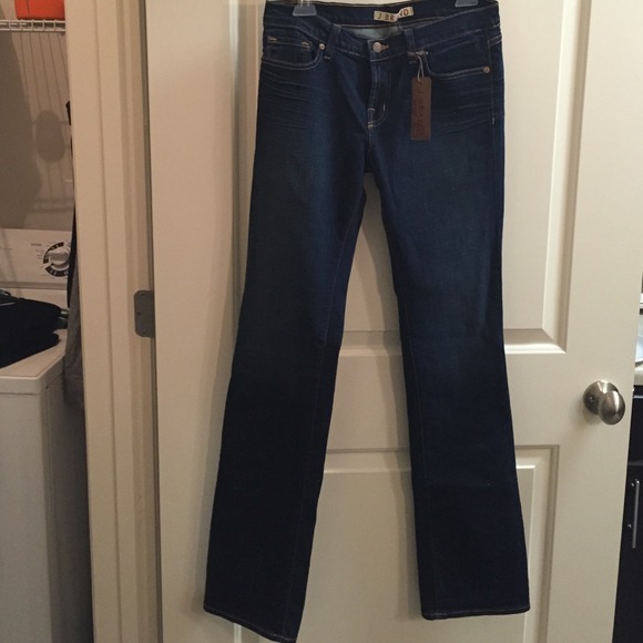 J Brand Denim - J Brand Straight Leg Slim Fit Jeans