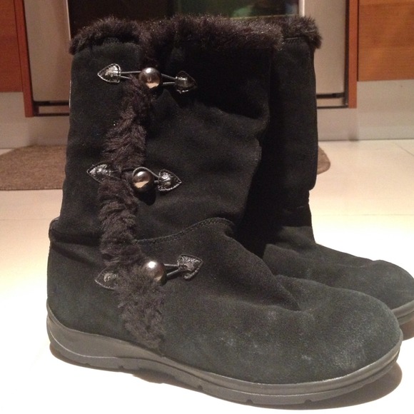 Bundle! White Boots & Black Leather Boots