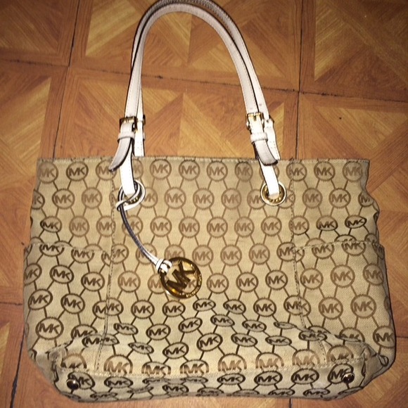 🎉TRADED🎉Michael kors handbag
