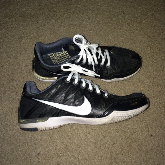 Nike sister trainers!!