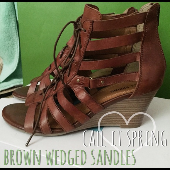 Brown wedged sandles