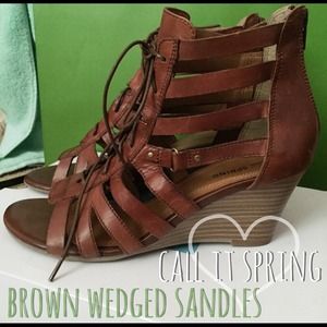 Brown wedged sandles