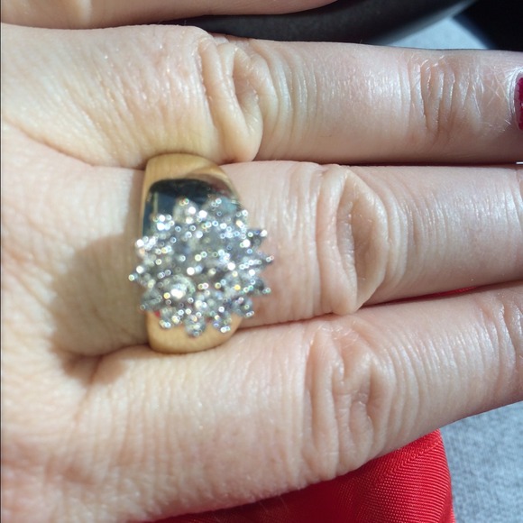 10 kt diamond ring. SOLD