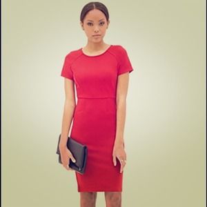 Red short-sleeved sheath dress