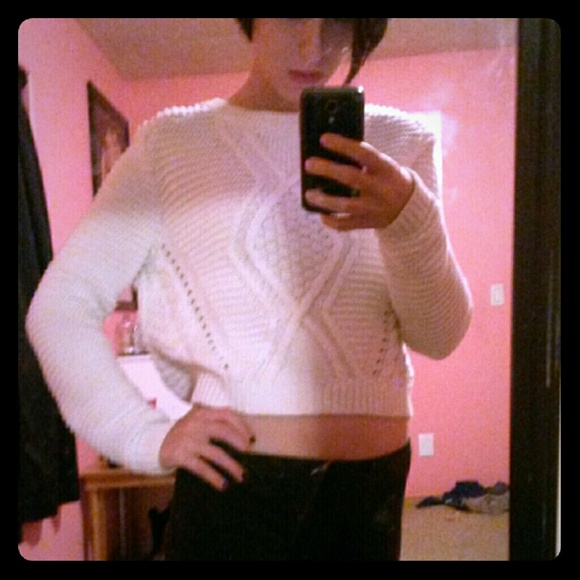 H&M size small/medium sweater NWOT