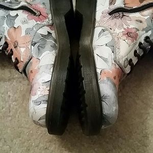 Dr. Martens Shoes - Floral Dr. Martens Boots Dr. Martens Shoes - Floral Dr. Martens Boots