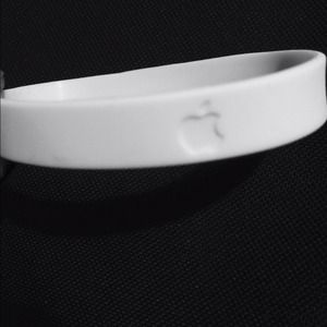 Apple authentic rubber wristband (white)