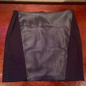 BB Dakota Mini black pleather skirt