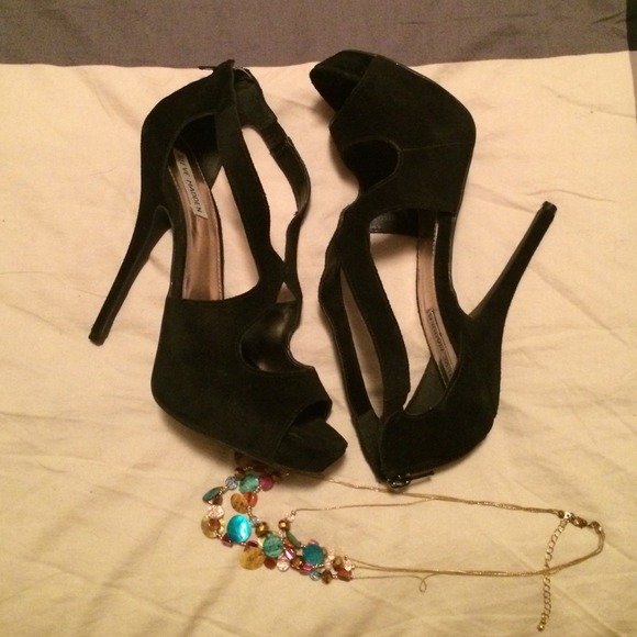 Black Steve Madden Heels - Picture 3 of 4