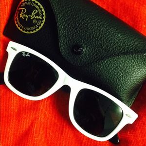 Ray-Ban Accessories - White Ray ban wayfarers great condition!! Ray-Ban Accessories - White Ray ban wayfarers great condition!!