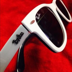 Ray-Ban Accessories - White Ray ban wayfarers great condition!! Ray-Ban Accessories - White Ray ban wayfarers great condition!!