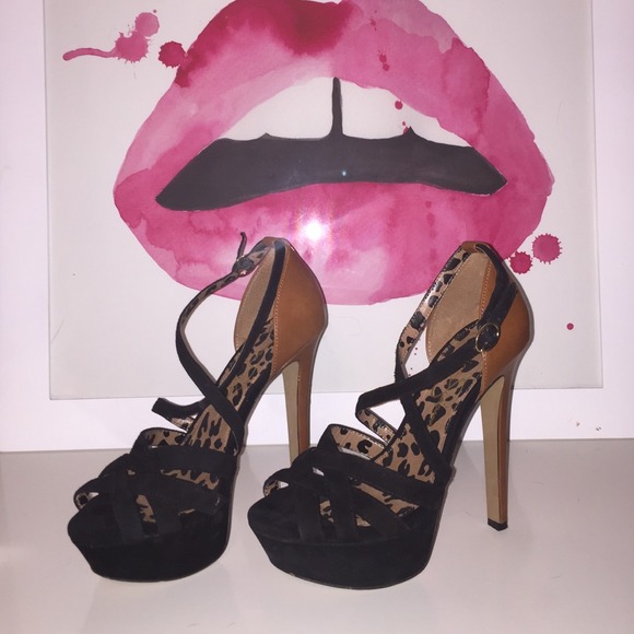 Jessica Simpson "eclair" platform pump