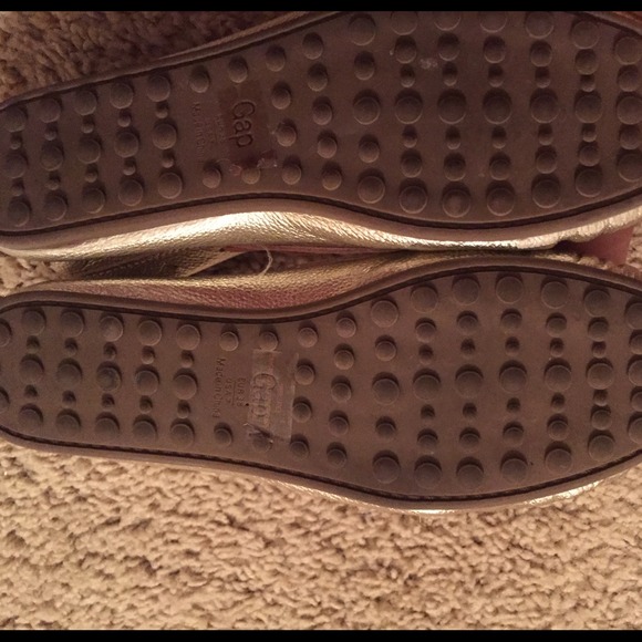 🚫STOP🚫Gap fringe moccasins - Picture 2 of 4