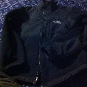 NWOT BLACK NORTHFACE DELI LARGE