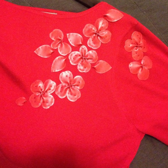 Sweater - Picture 3 of 3