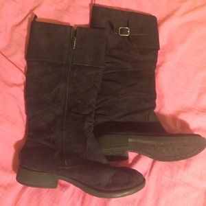 Slouchy Black fashion boots