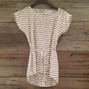 Francesca's Silky Geometric Print Tunic Top