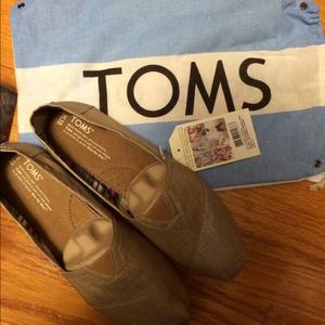 champagne linen Toms size 10