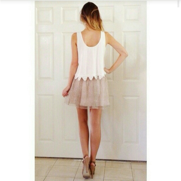 ▪ donated ▪ skirt - Picture 2 of 4