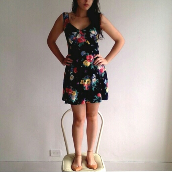 ▪ sold ▪ new silk floral dress - Picture 2 of 4