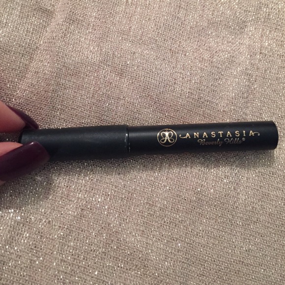 Anastasia Beverly Hills brow fix