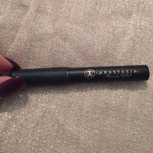 Anastasia Beverly Hills brow fix