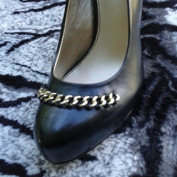 NWOT Isola pumps - Picture 4 of 4