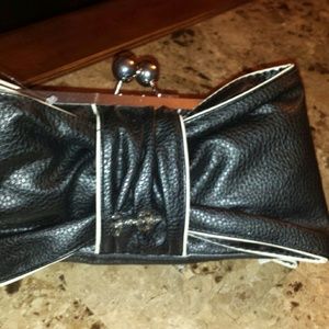 Brand new Jessica Simpson Jenny Bow Clutch