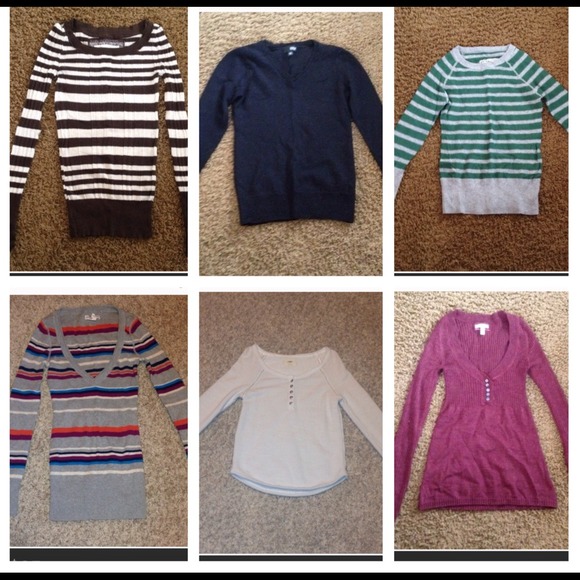Sweater bundle! Purchase comes with free clutch!