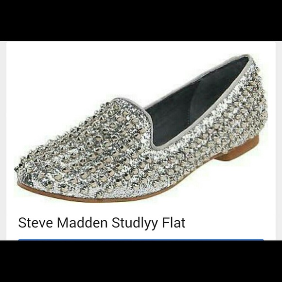 Brand New Steve Madden Studlyy Flats