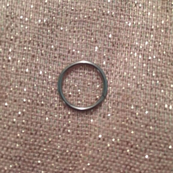 Seamed nose/septum ring. 16g