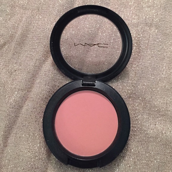 Mac blush bundle!