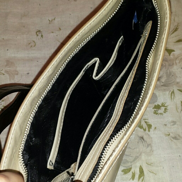 LAST CHANCE - DONATING - [Simply Vera] cross body - Picture 3 of 4