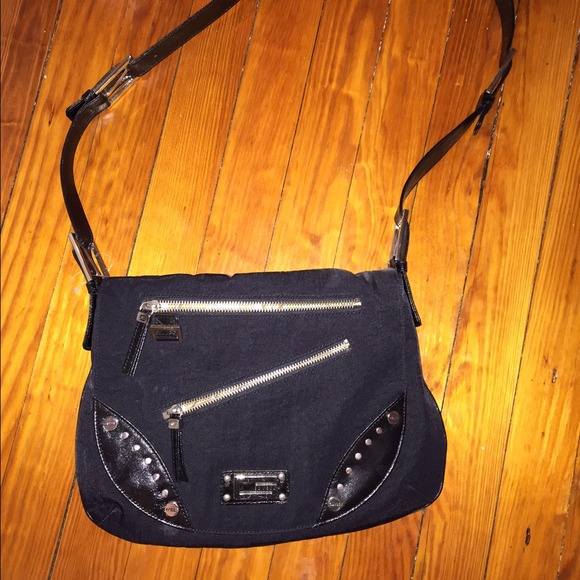 Guess bag hardly used