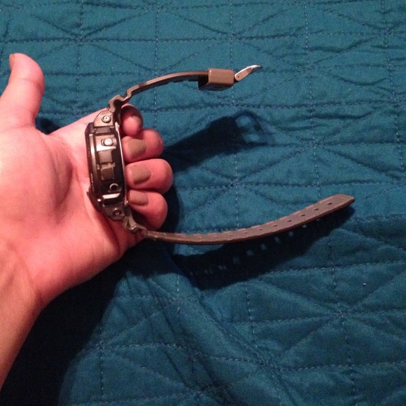 SOLD! Grey g-shock - Picture 2 of 4