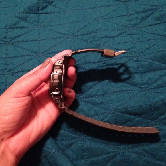 SOLD! Grey g-shock - Picture 3 of 4