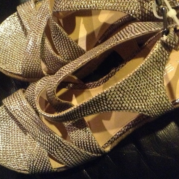 SOLD - Picture 4 of 4