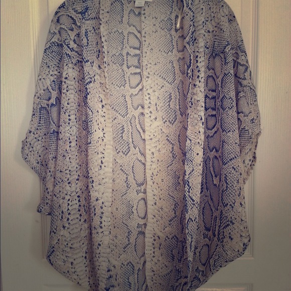 Cotton On snake print kimono