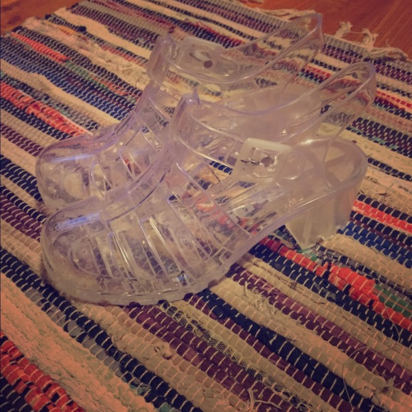 Heeled jelly shoes